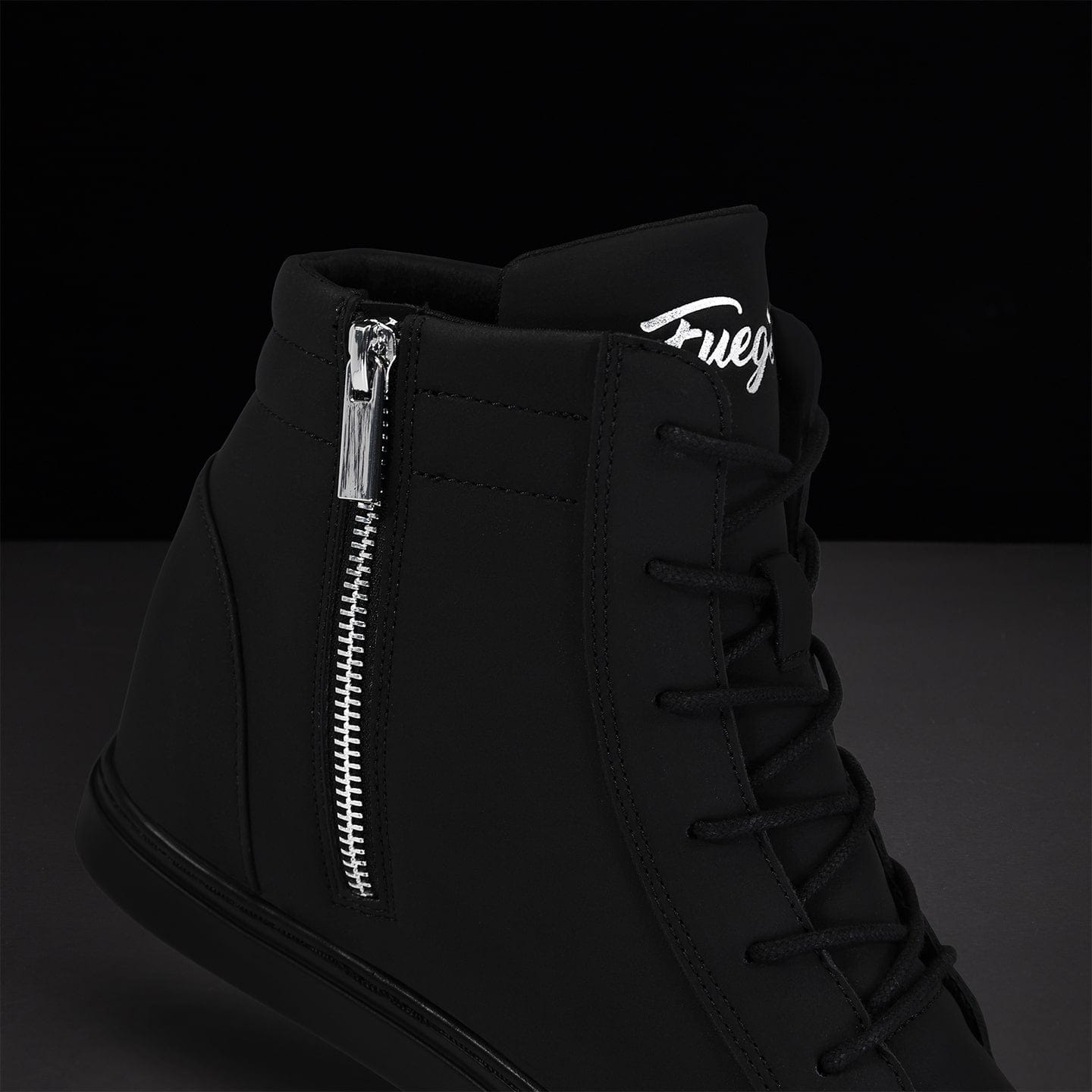 Fuego Sneakers All-black | Wedge
