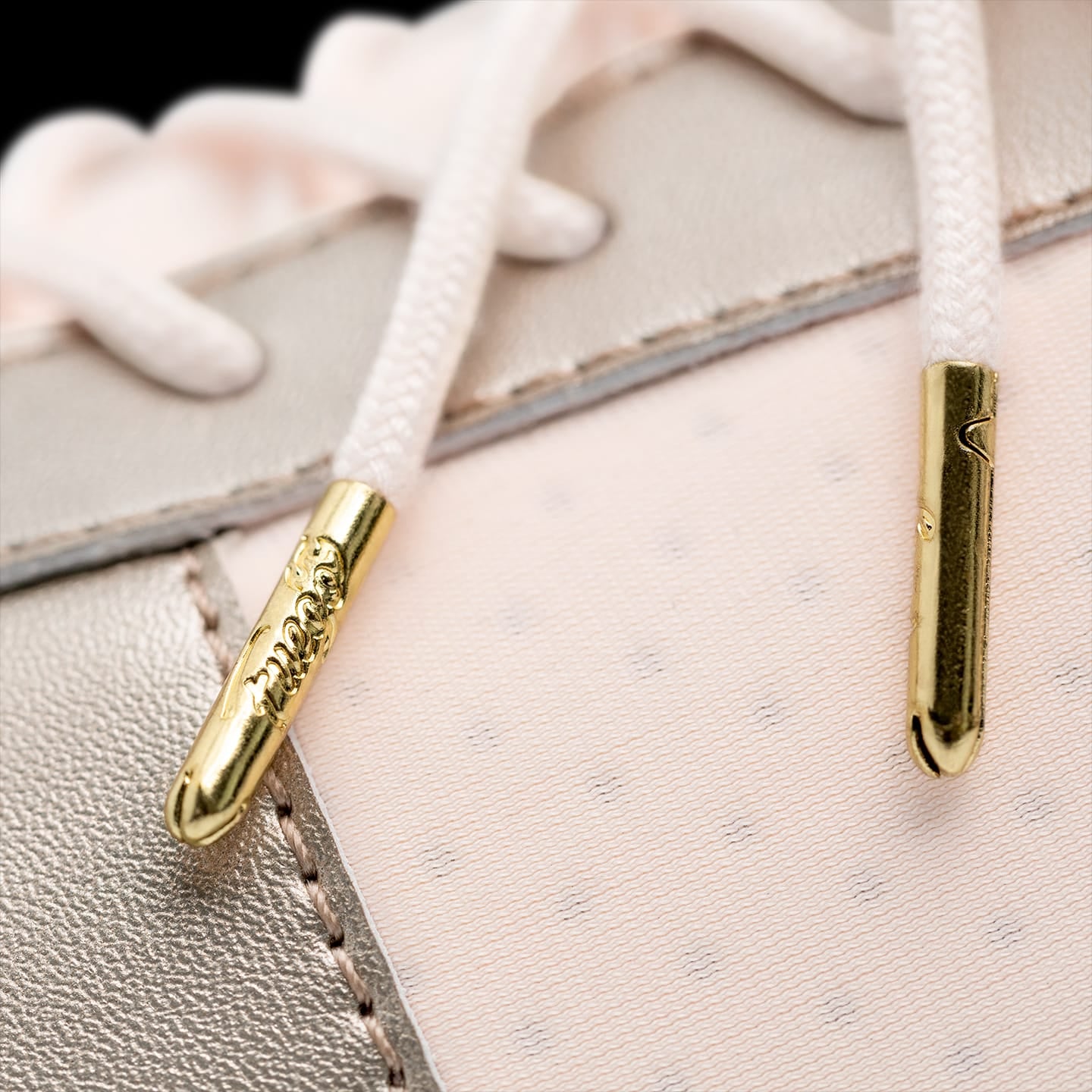 Fuego, Inc. Sneakers Champagne Split-sole