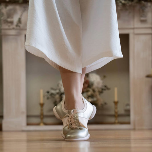 Fuego, Inc. Sneakers Champagne Split-sole