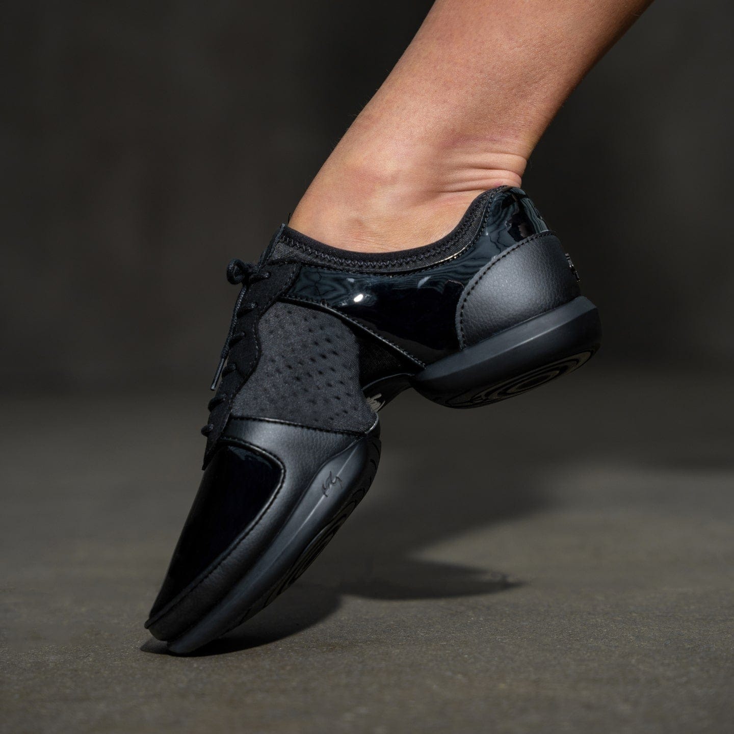 Fuego Sneakers Derek Hough | Split-sole