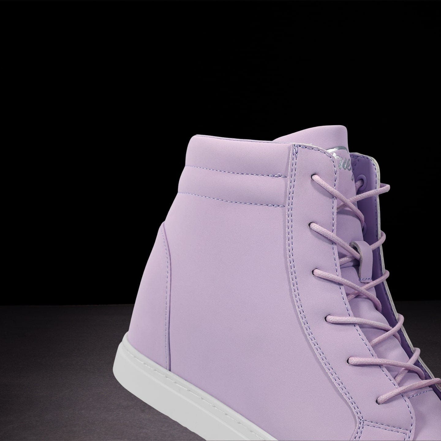 Fuego Sneakers Lavender | Wedge
