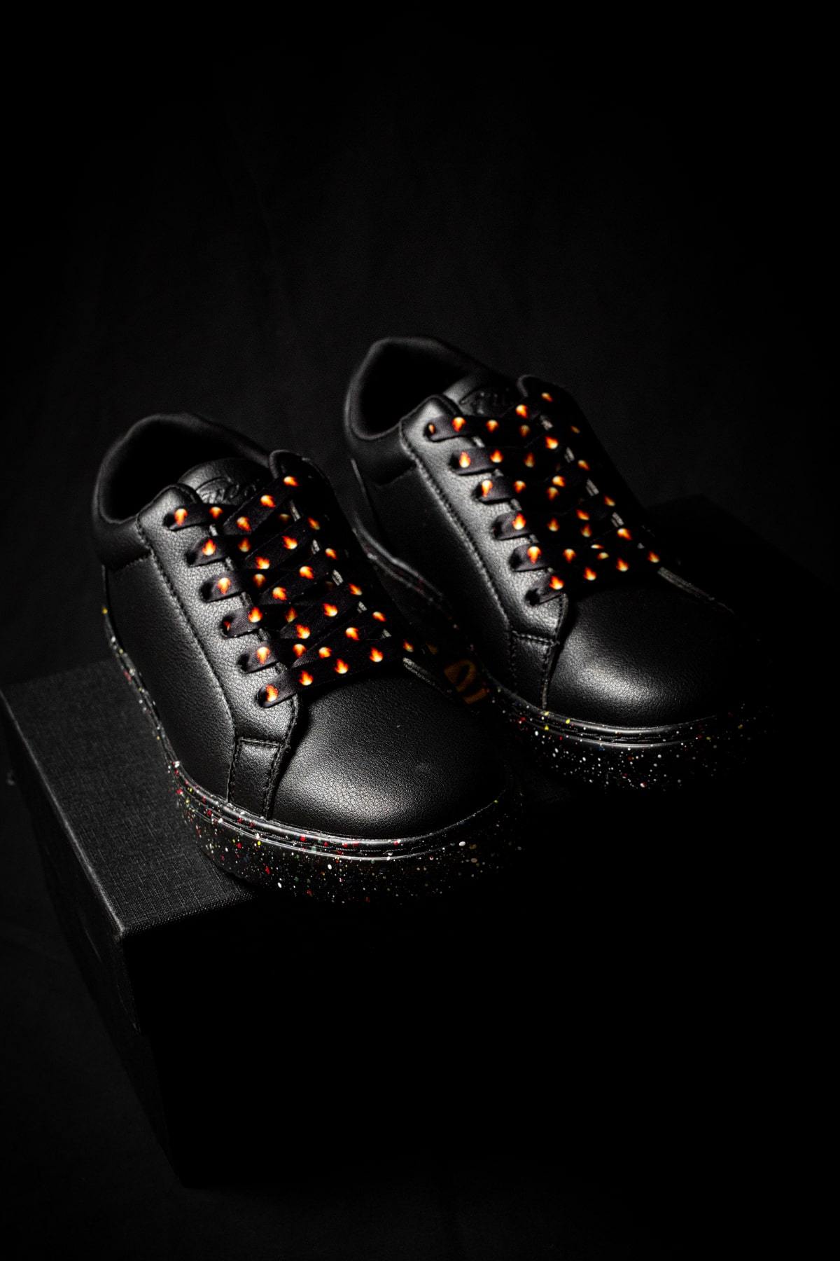 Fuego Laces | (Fire / Black)