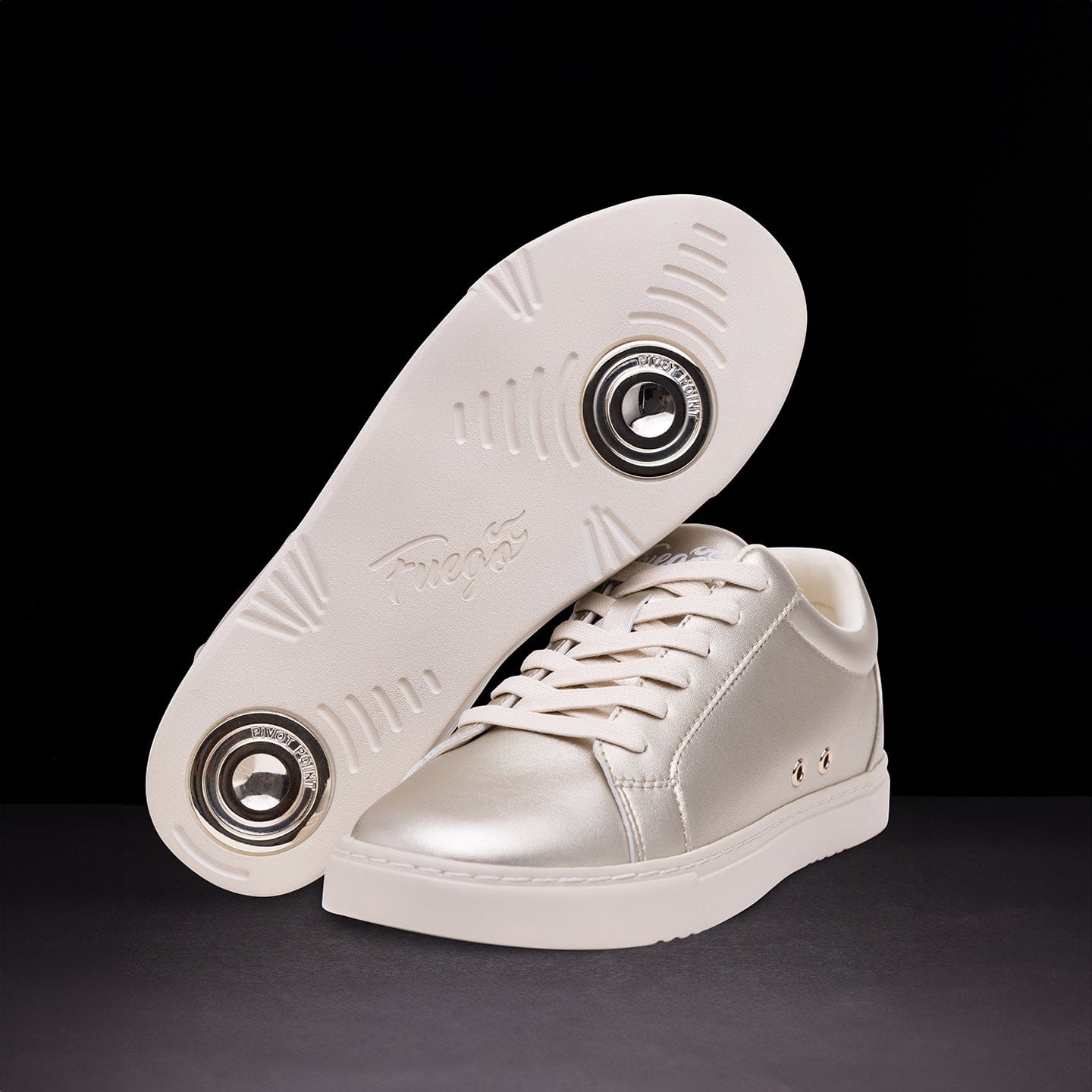 Fuego, Inc. Sneakers Champagne Low-top