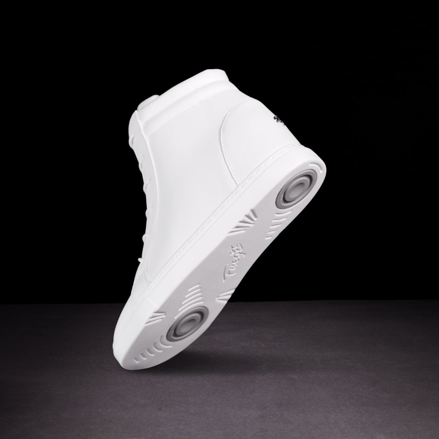 Fuego Sneakers White | Wedge